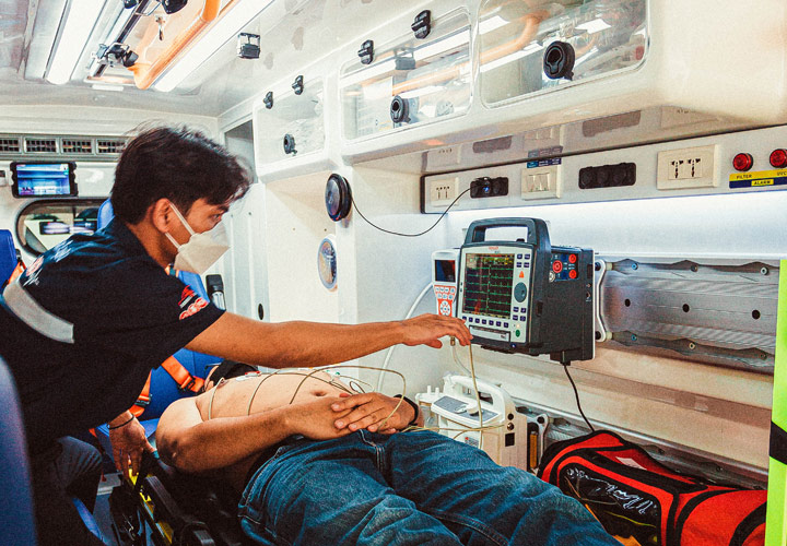 รถพยาบาล เคลือบสารต้านจุลชีพ